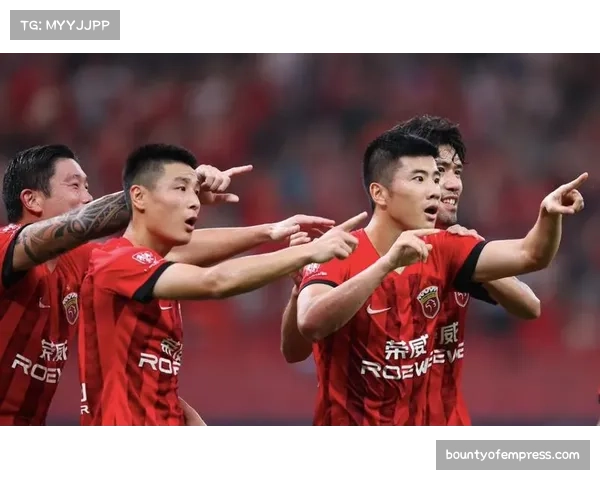 克莱伯助攻奥斯卡破门 玉昆锋线搭档默契度逐渐提升 克莱伯助攻奥斯卡破门 玉昆锋线搭档默契度逐渐提升